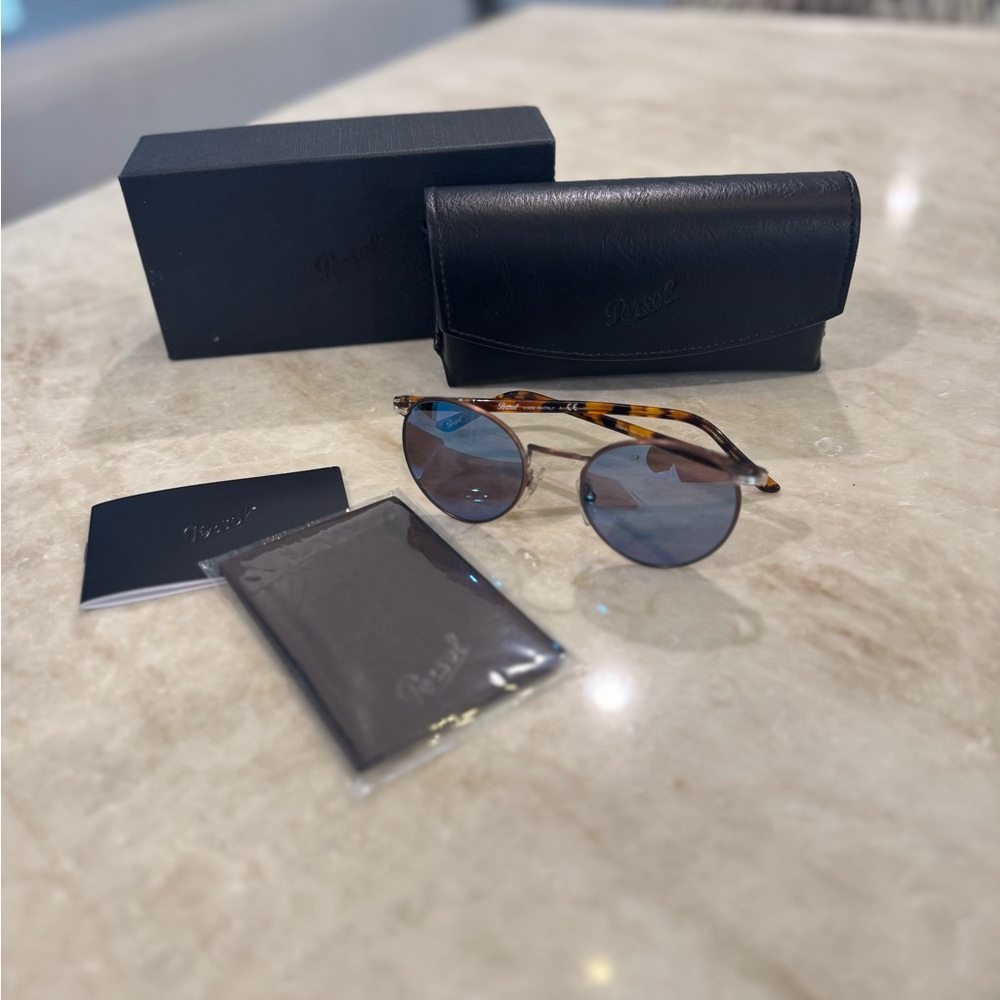 NEW! PERSOL - Classic Round Sunglasses w/ Packaging - Great Gift!!